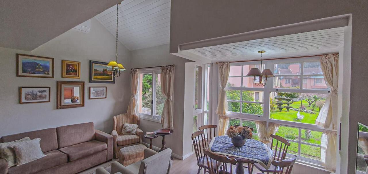 Duplex Floresta Negra - Sua Base Perfeita Em Gramado! Otima Localizacao Lagonegro 500M - 02 Quartos E 02 Banheiros Para Familia Em Condominio Fechad0, Cozinha Completa Com Garagem E Portaria 24H Екстериор снимка