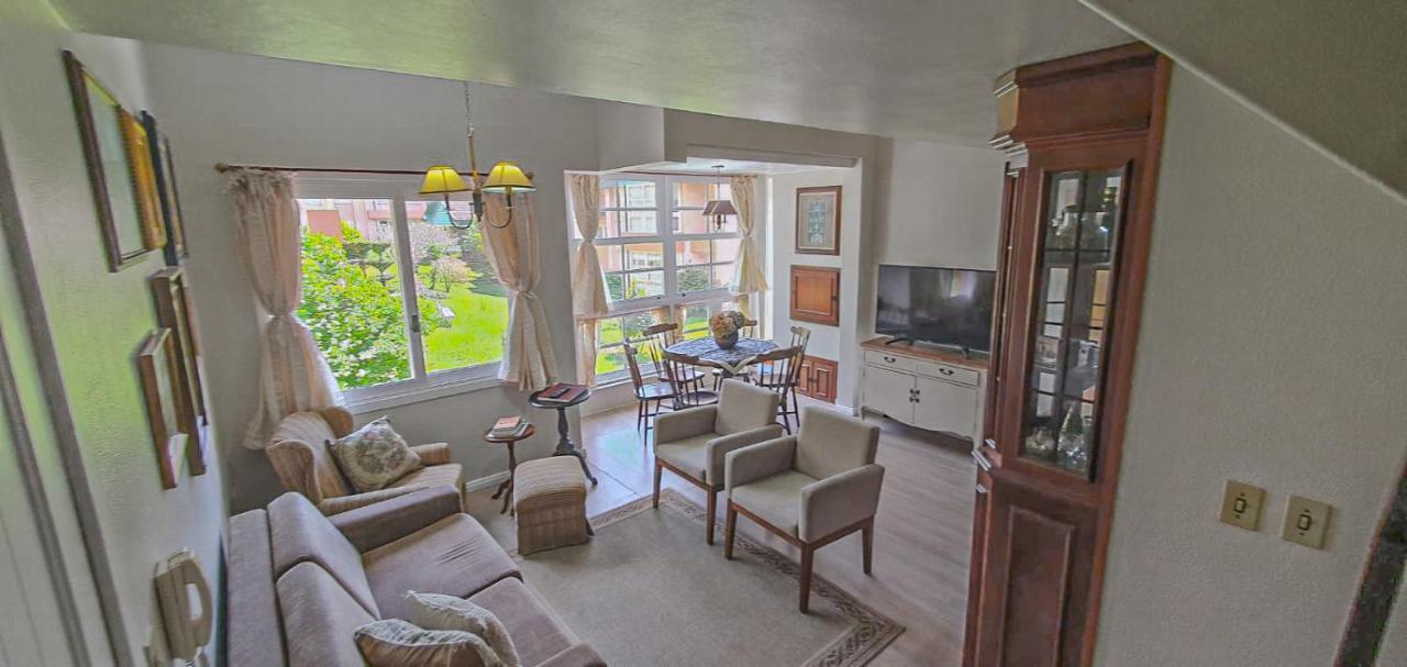 Duplex Floresta Negra - Sua Base Perfeita Em Gramado! Otima Localizacao Lagonegro 500M - 02 Quartos E 02 Banheiros Para Familia Em Condominio Fechad0, Cozinha Completa Com Garagem E Portaria 24H Екстериор снимка