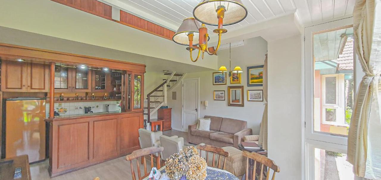 Duplex Floresta Negra - Sua Base Perfeita Em Gramado! Otima Localizacao Lagonegro 500M - 02 Quartos E 02 Banheiros Para Familia Em Condominio Fechad0, Cozinha Completa Com Garagem E Portaria 24H Екстериор снимка
