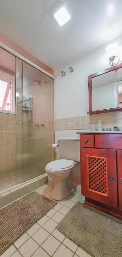 Duplex Floresta Negra - Sua Base Perfeita Em Gramado! Otima Localizacao Lagonegro 500M - 02 Quartos E 02 Banheiros Para Familia Em Condominio Fechad0, Cozinha Completa Com Garagem E Portaria 24H Екстериор снимка